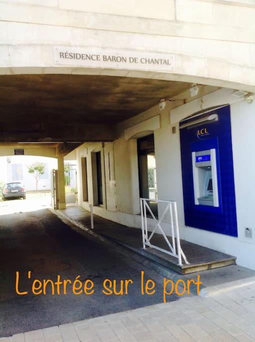 Eole, Idealement Situe Sur Le Port De St Martin De Re Saint-Martin-de-Ré Kültér fotó